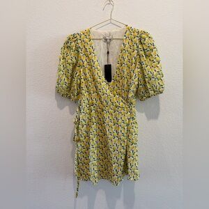 Gianni Bini lemon Asher puff sleeve floral yellow mini wrap dress